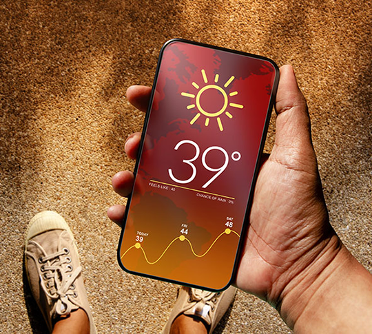 heat safety: phone screen showing 39C