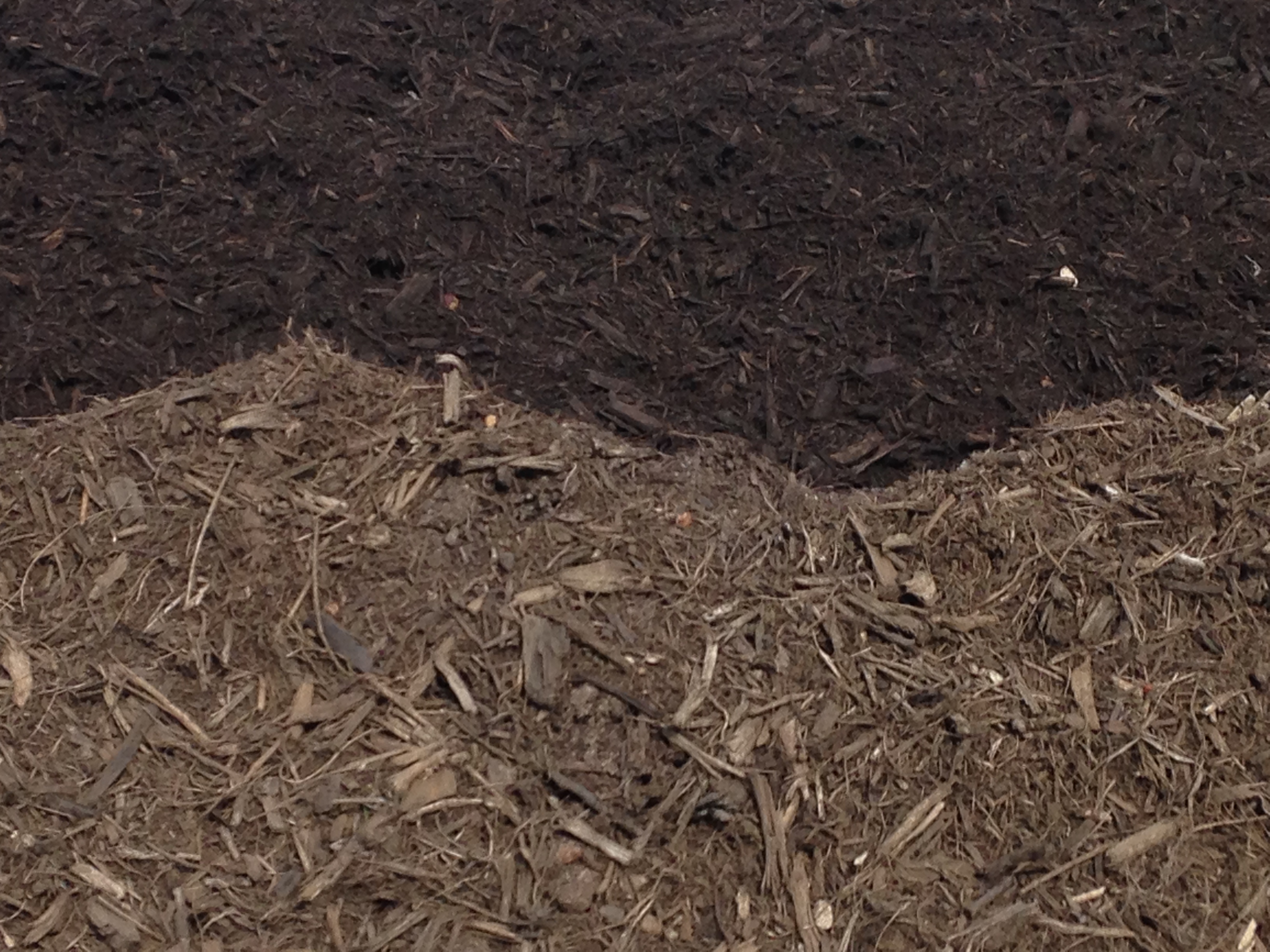 Mulch in brown and dark brown